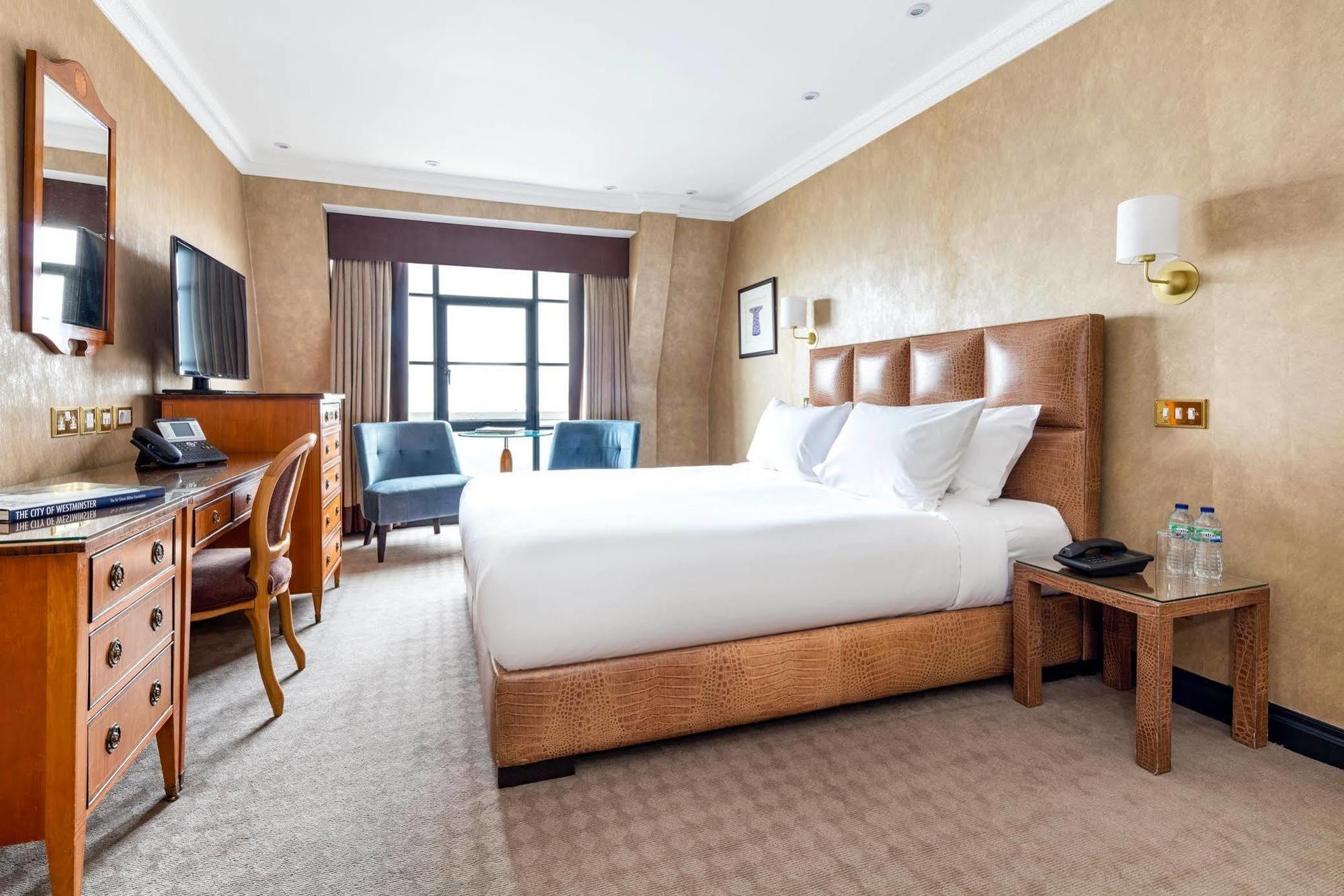 Radisson Blu Edwardian Hampshire Hotel, Hotel 5*