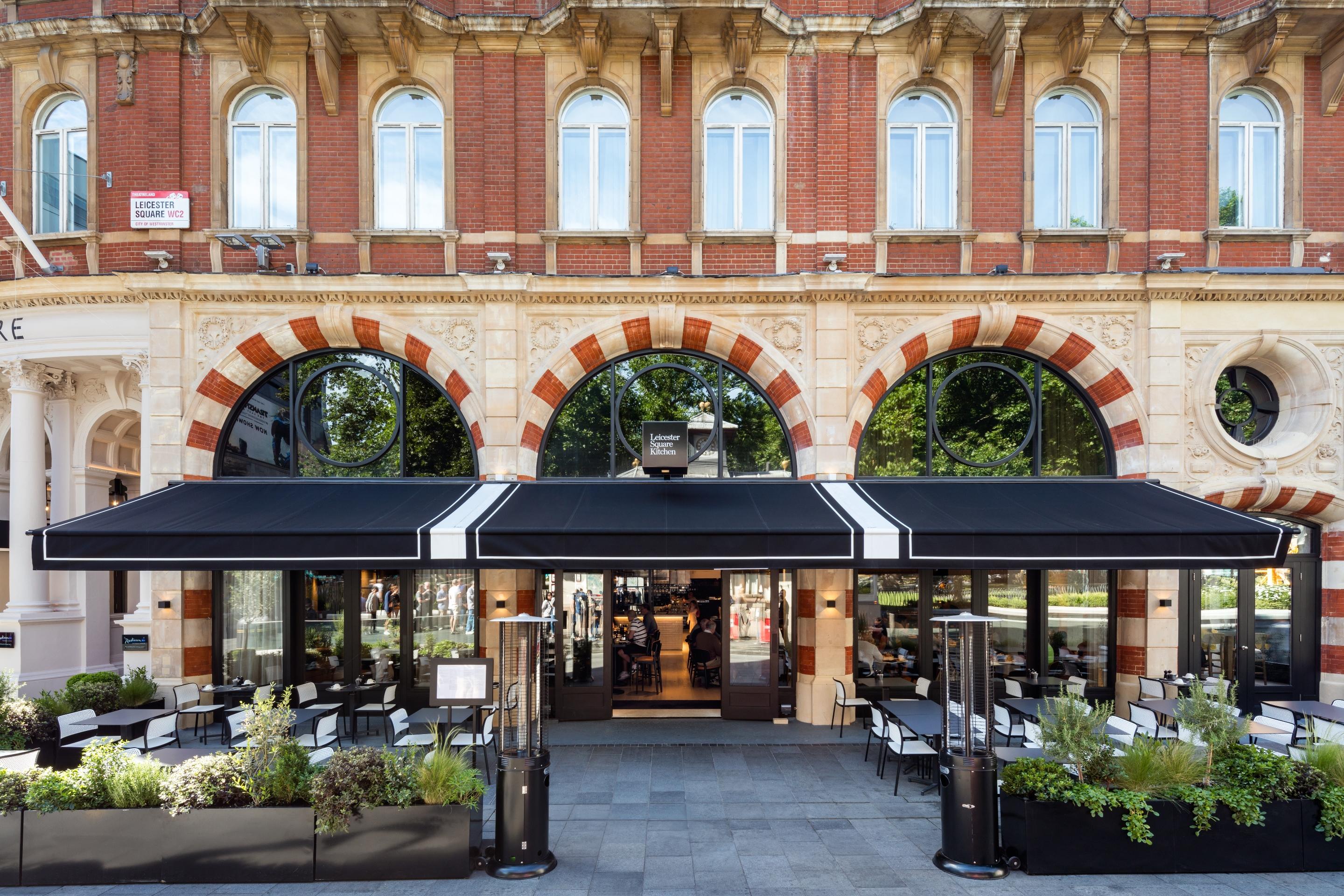 Radisson Blu Edwardian Hampshire Hotel, Hotel
