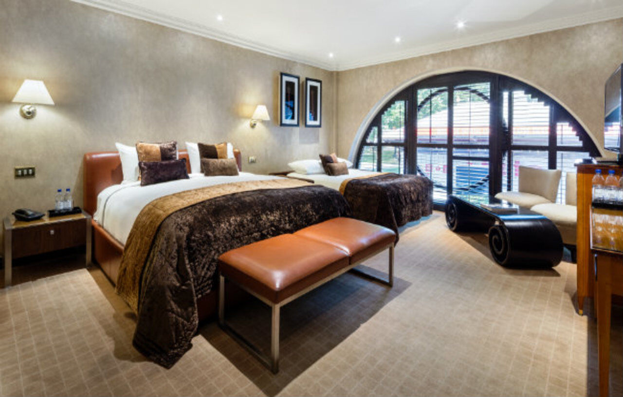 Radisson Blu Edwardian Hampshire Hotel, Hotel